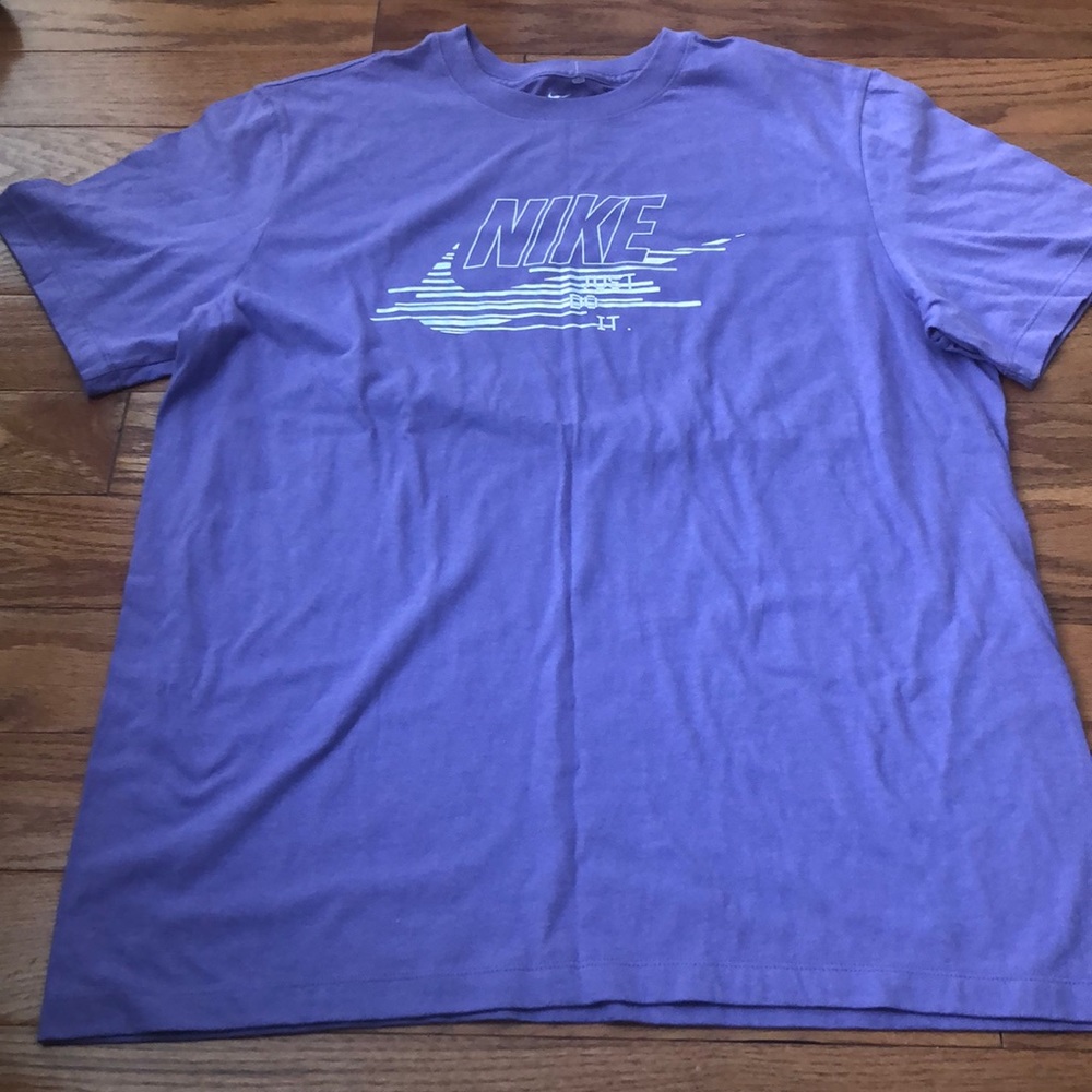 Nike T Shirt